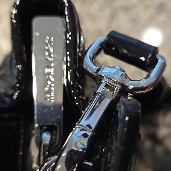 MICHAEL MICHAEL KORS VIVIANNE SM TZ MESSENGER PATENT LEATHER CROSSBODY BAG. NWT. - Picture 4 of 14